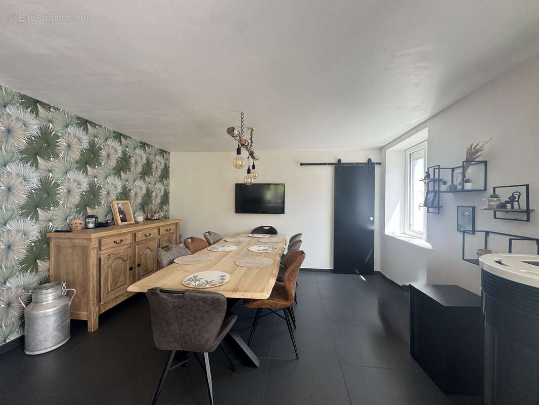 Maison 5 pièces de 102m2, dont 3 chambres et jardin - photo 3