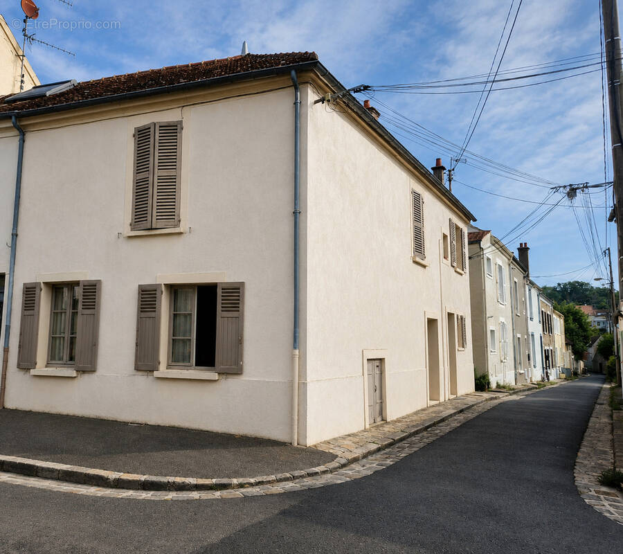 Maison à FONTAINEBLEAU