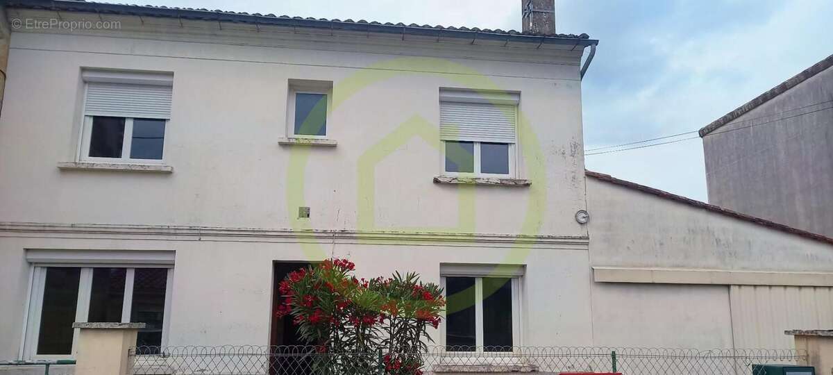 Maison à SAINT-ANDRE-DE-CUBZAC