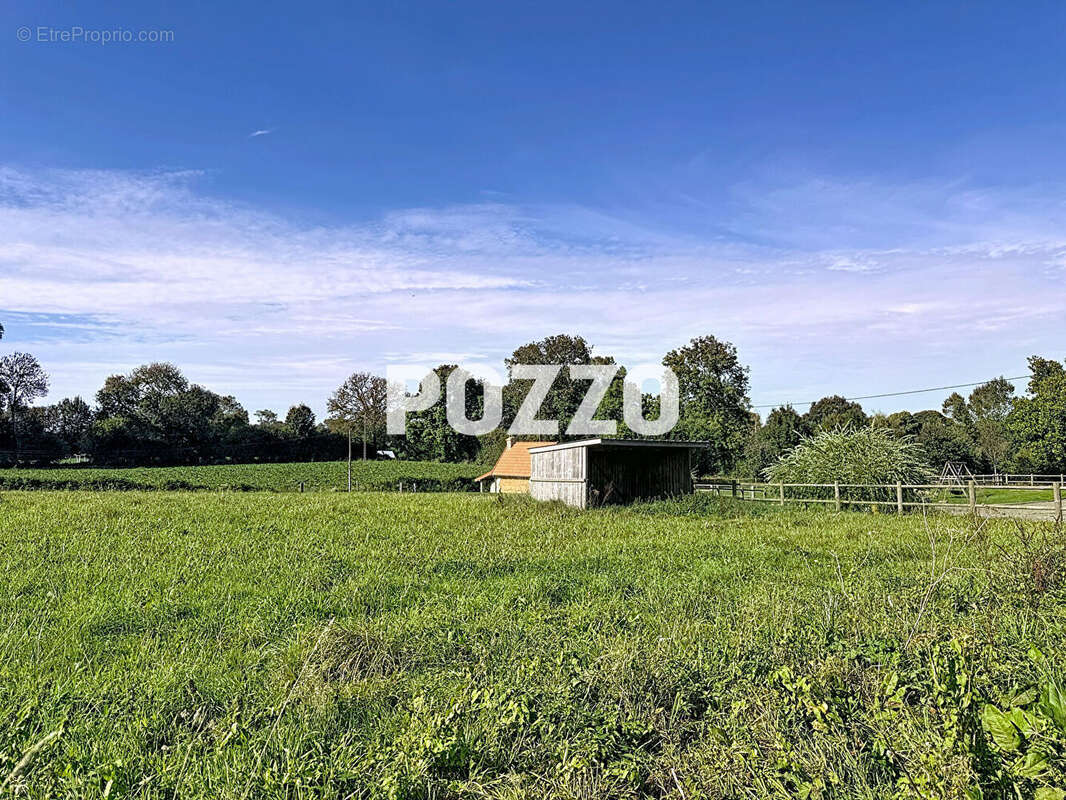 Maison à CHAMPCERVON