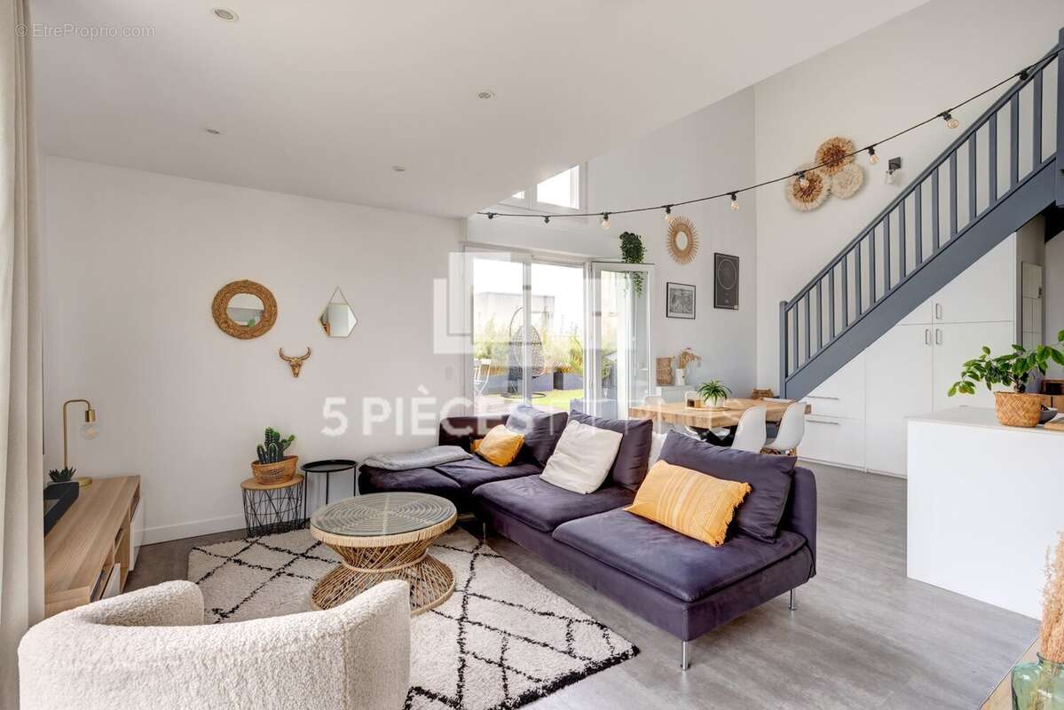 Appartement à GENNEVILLIERS