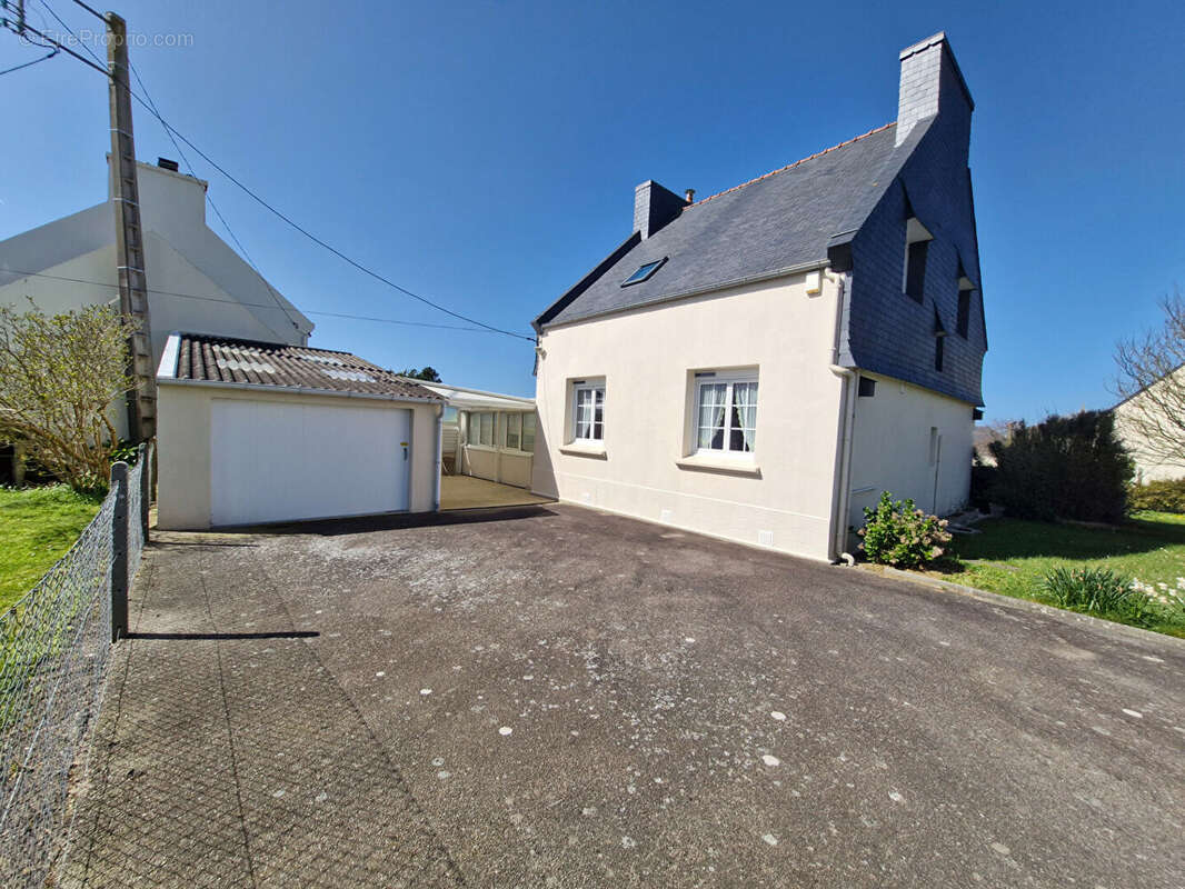 Maison à PLOUDALMEZEAU