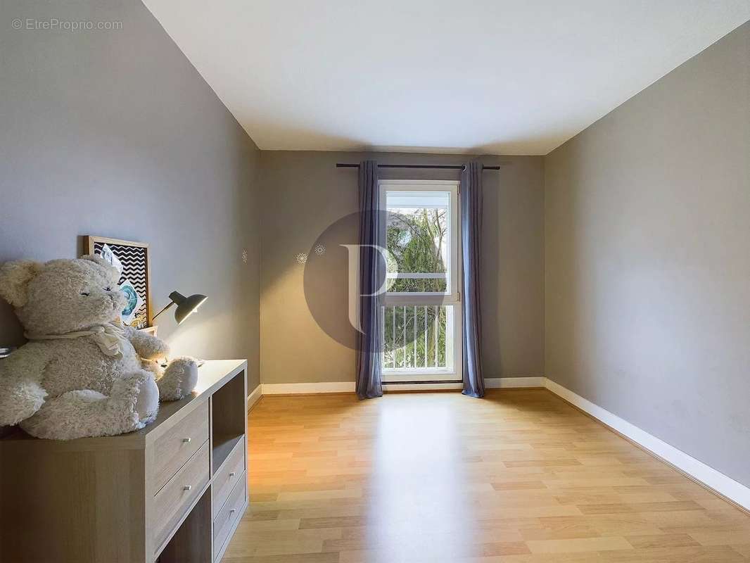 Appartement à FRESNES