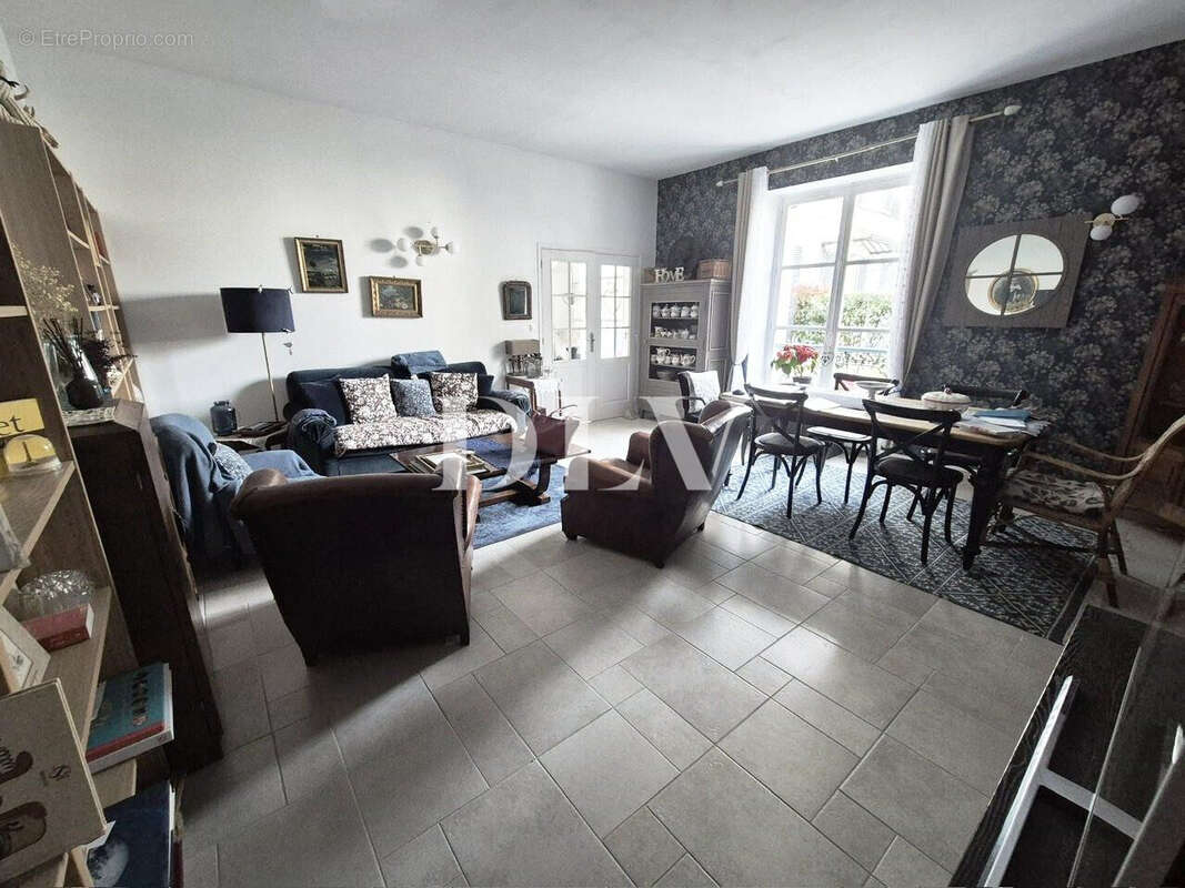 Maison à FONTAINEBLEAU