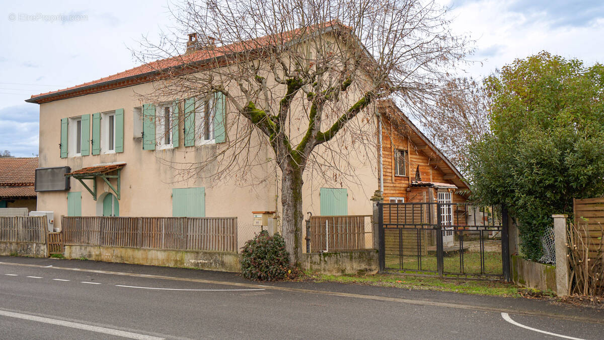 Maison à MIRAMONT-DE-QUERCY