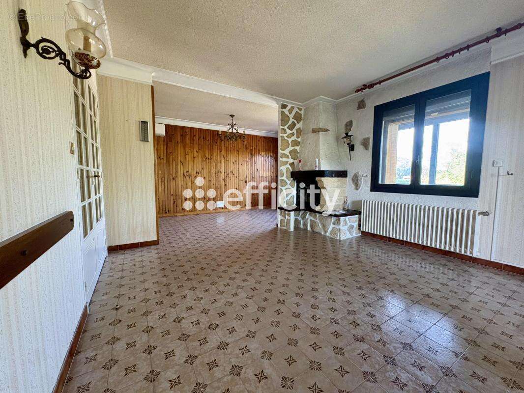 Maison 182 m² à Gignac-La-Nerthe  - photo 5