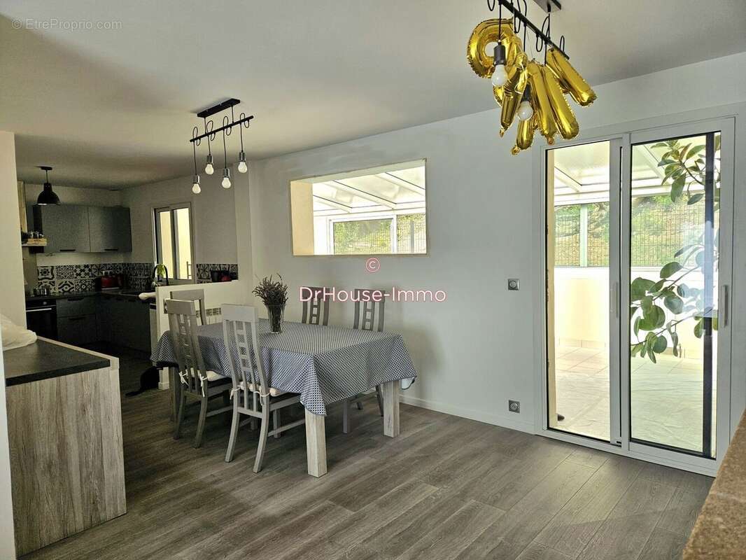Maison 152 m² à Saint-Maur-Des-Fosses  - photo 31