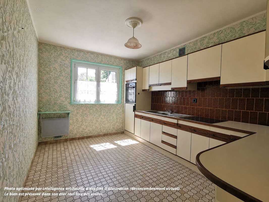 Maison familiale avec jardin et sous-sol complet - photo 5