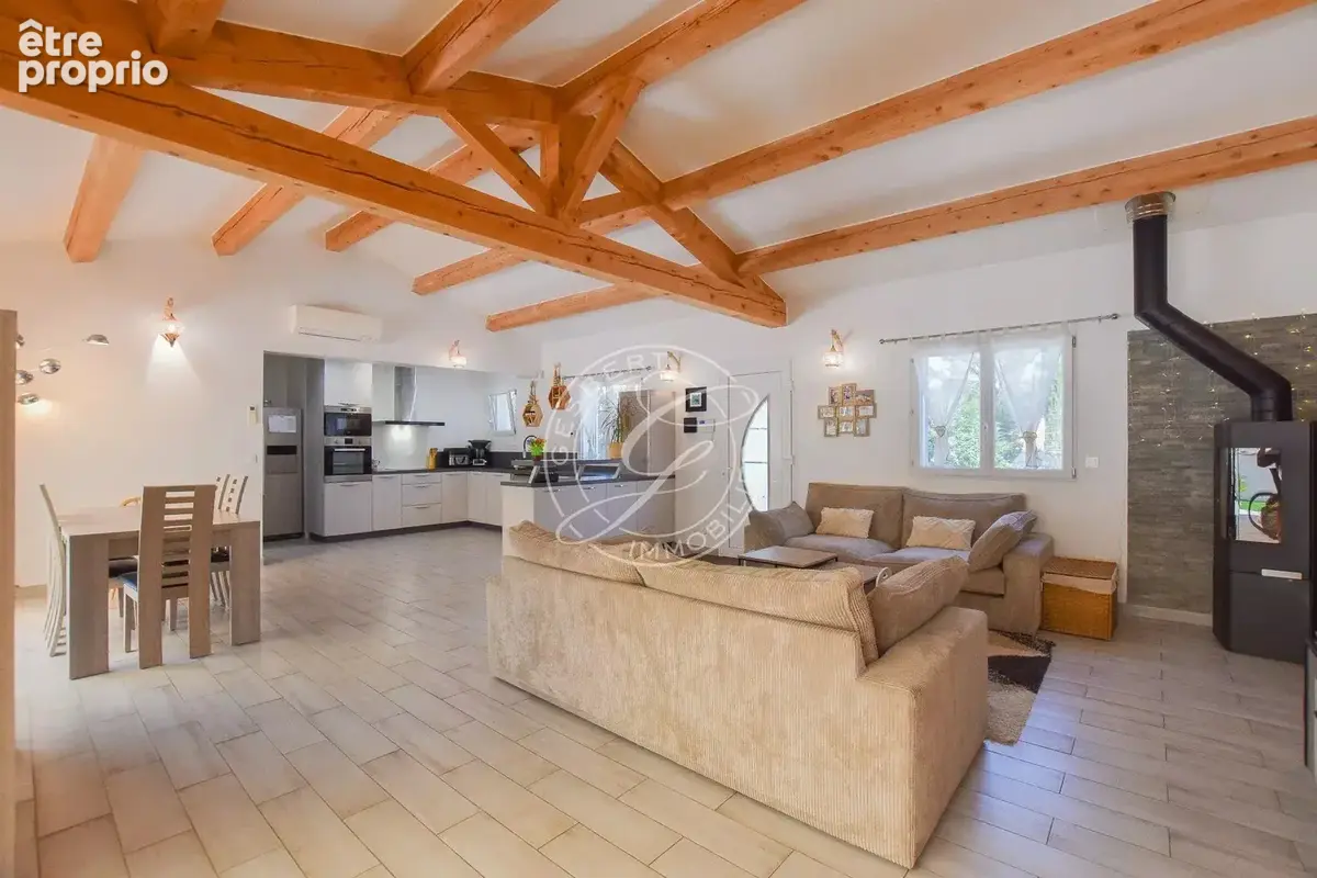 A vendre flayosc - villa  de 225 m2 avec piscine à pieds au village - photo 7