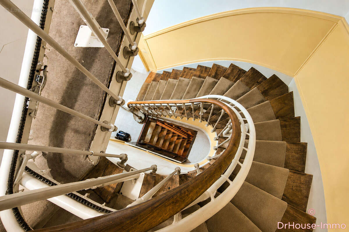 Maison 534 m² à Troyes  - photo 15
