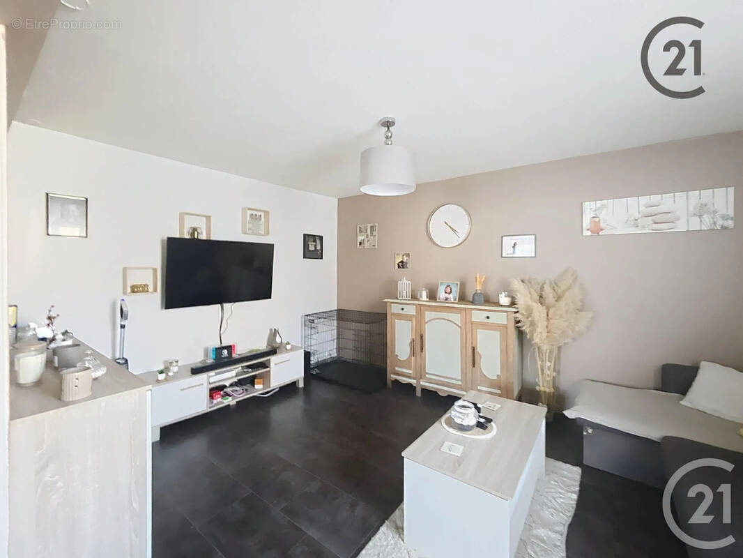 Maison à CHARENTENAY