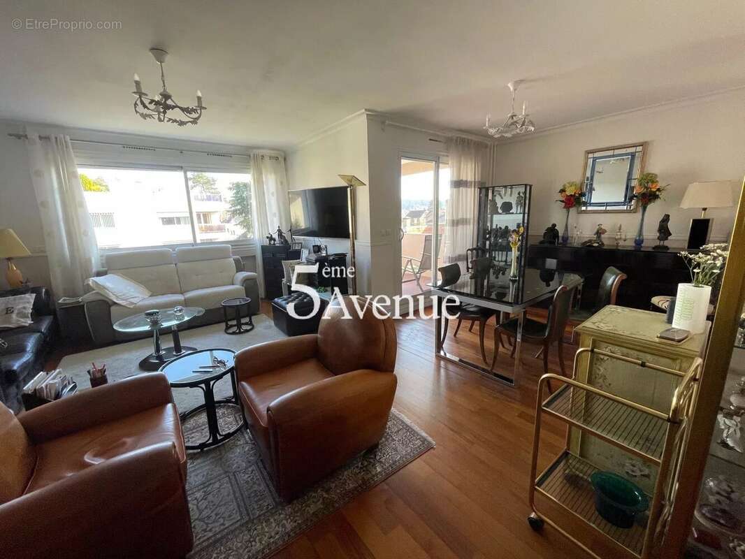 Appartement à SAINT-MAUR-DES-FOSSES