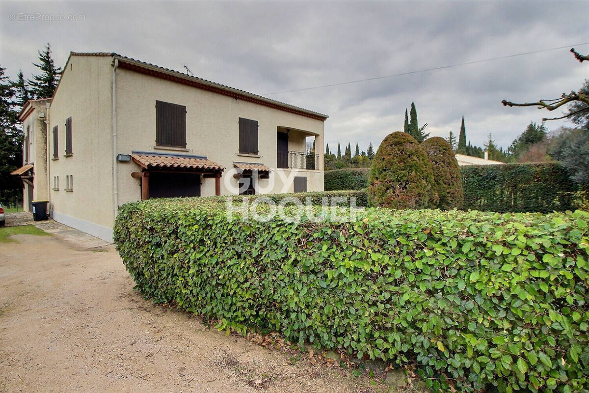 Maison à SAINT-ETIENNE-DU-GRES