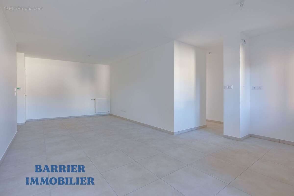 Appartement à CHAVANOZ