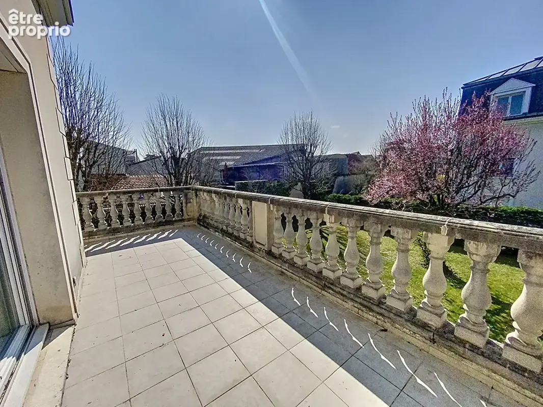 APPARTEMENT D EXCEPTION  DUPLEX 5 /6 pièces  avec terrasse privative de 27m² et jardin privatif - photo 9
