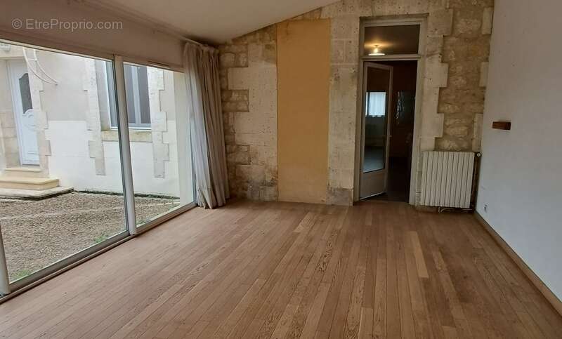 Maison à vendre 8 pièces SAINT YRIEIX SUR CHARENTE (16) avec grand terrain - photo 2