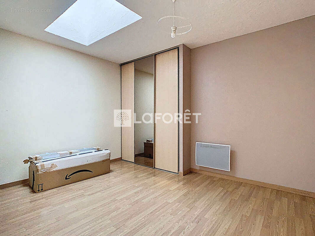 Maison 138 m² avec 4 chambres et jardin, Verrières - photo 9