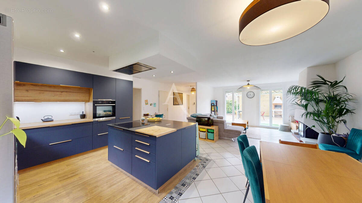 Maison à CASTANET-TOLOSAN