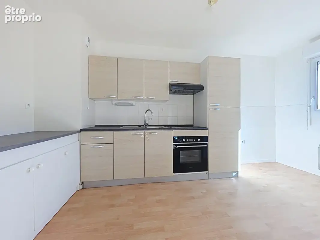 Appartement 3 pièces à vendre à Saint-Aubin-d'Aubigné - Balcon plein sud - photo 3