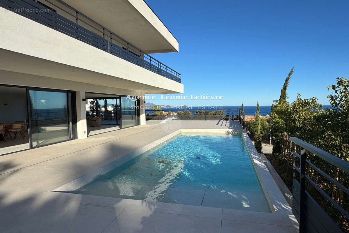 Maison à LES ISSAMBRES