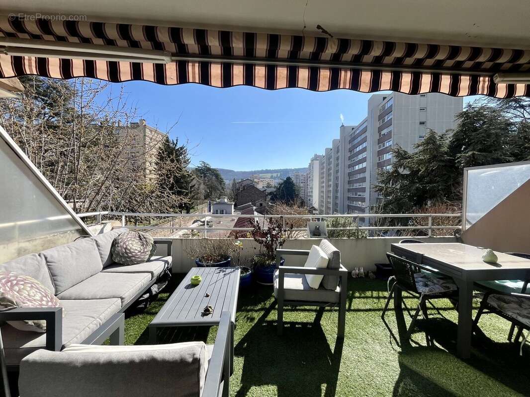 TERRASSE 17m² - Appartement à SAINT-ETIENNE