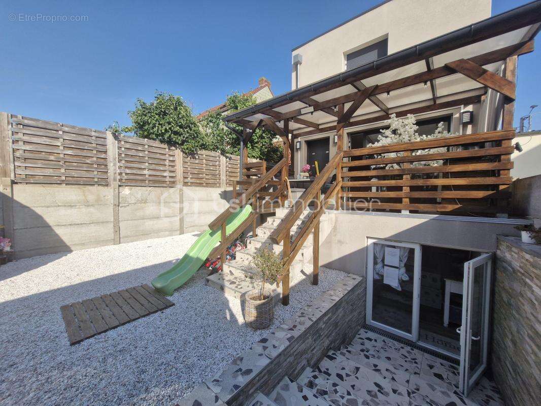 EXCLUSIVITÉ – Pavillon individuel récent en hyper centre de Liévin - photo 2