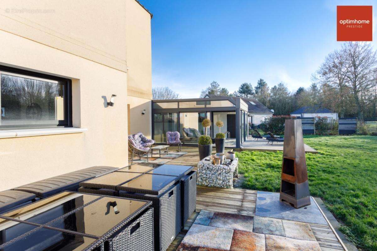 Magnifique maison contemporaine de 300 m² avec piscine intérieure et 5 chambres - photo 11