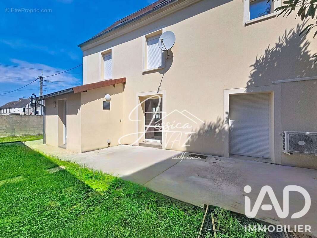 Photo 2 - Maison à LE PLESSIS-BELLEVILLE