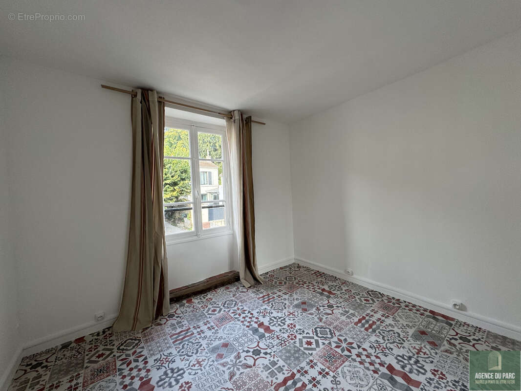 Appartement à VILLE-D'AVRAY