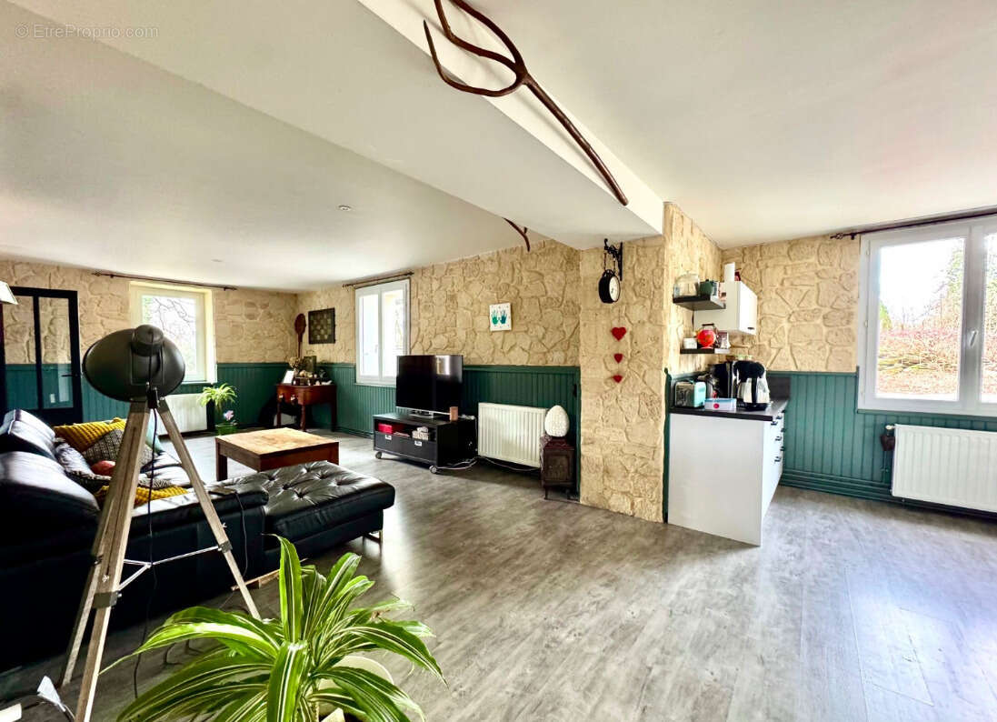 Maison à LA SALVETAT-SUR-AGOUT