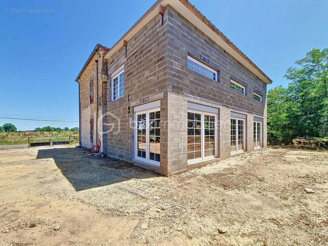 Appartement à CASTELNAU-D&#039;AUZAN