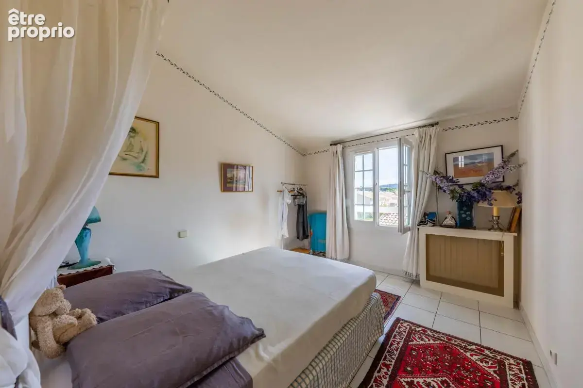 Sanary-sur-mer – maison familiale avec piscine et stationnement - photo 14