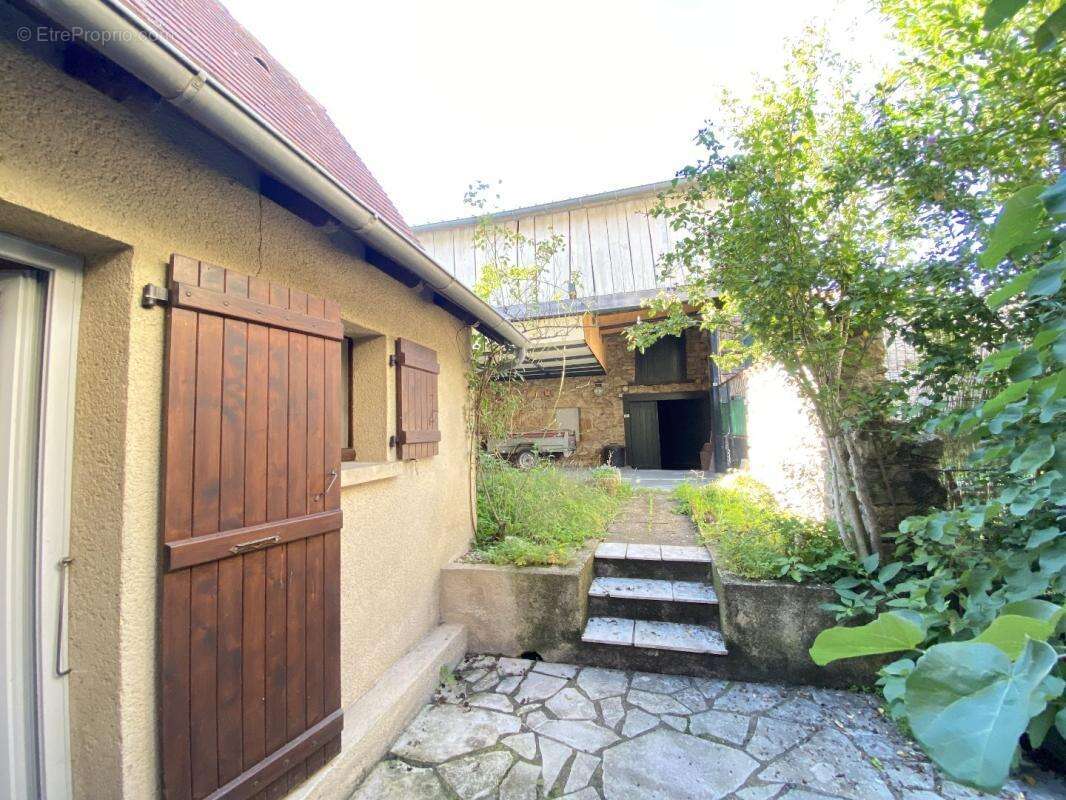 Maison à BRETENOUX