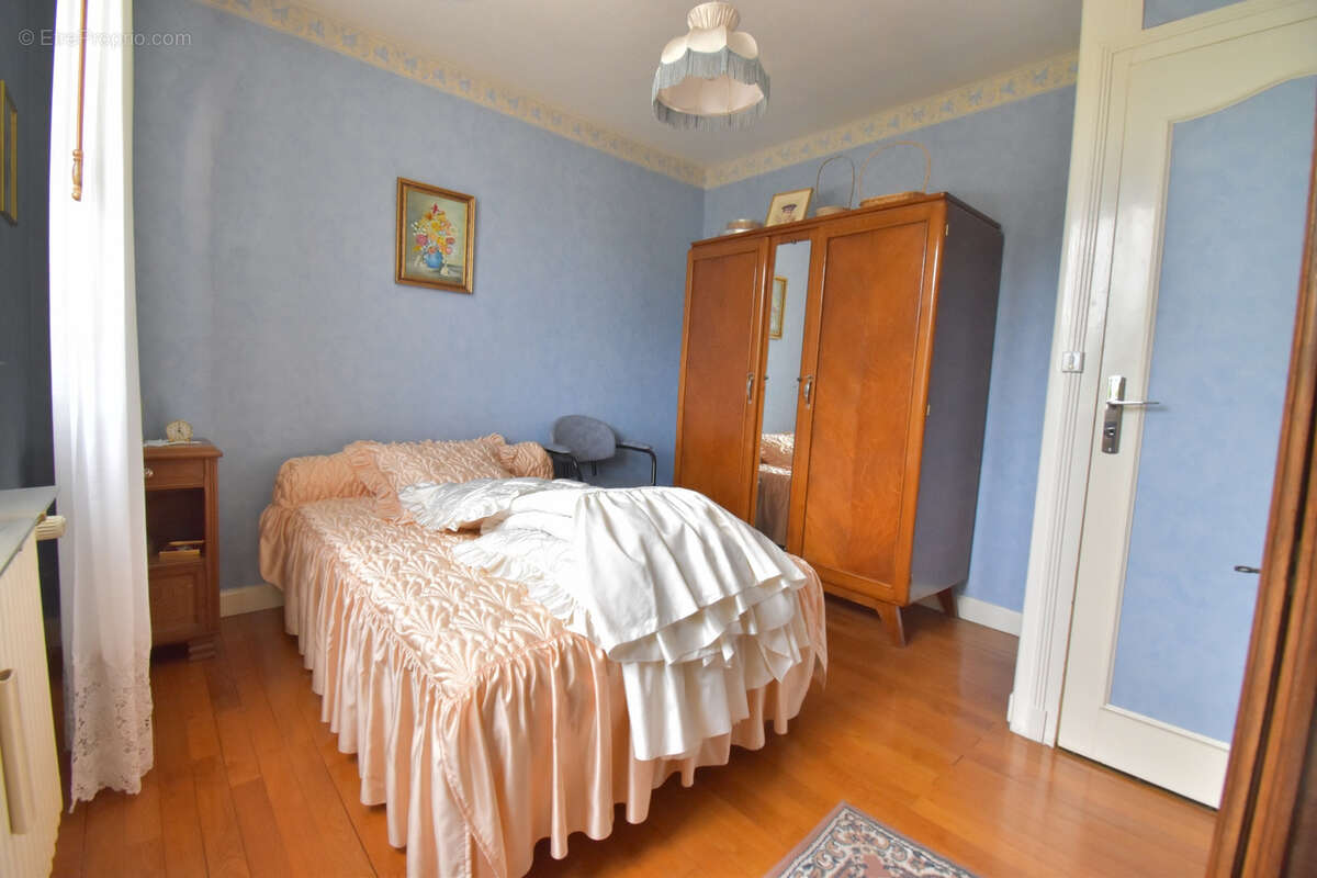 Maison à YZEURE