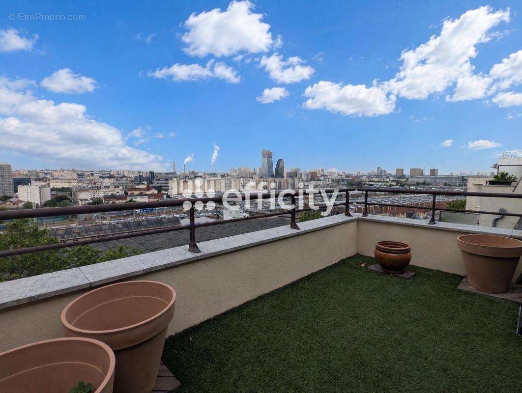 Appartement à CHARENTON-LE-PONT