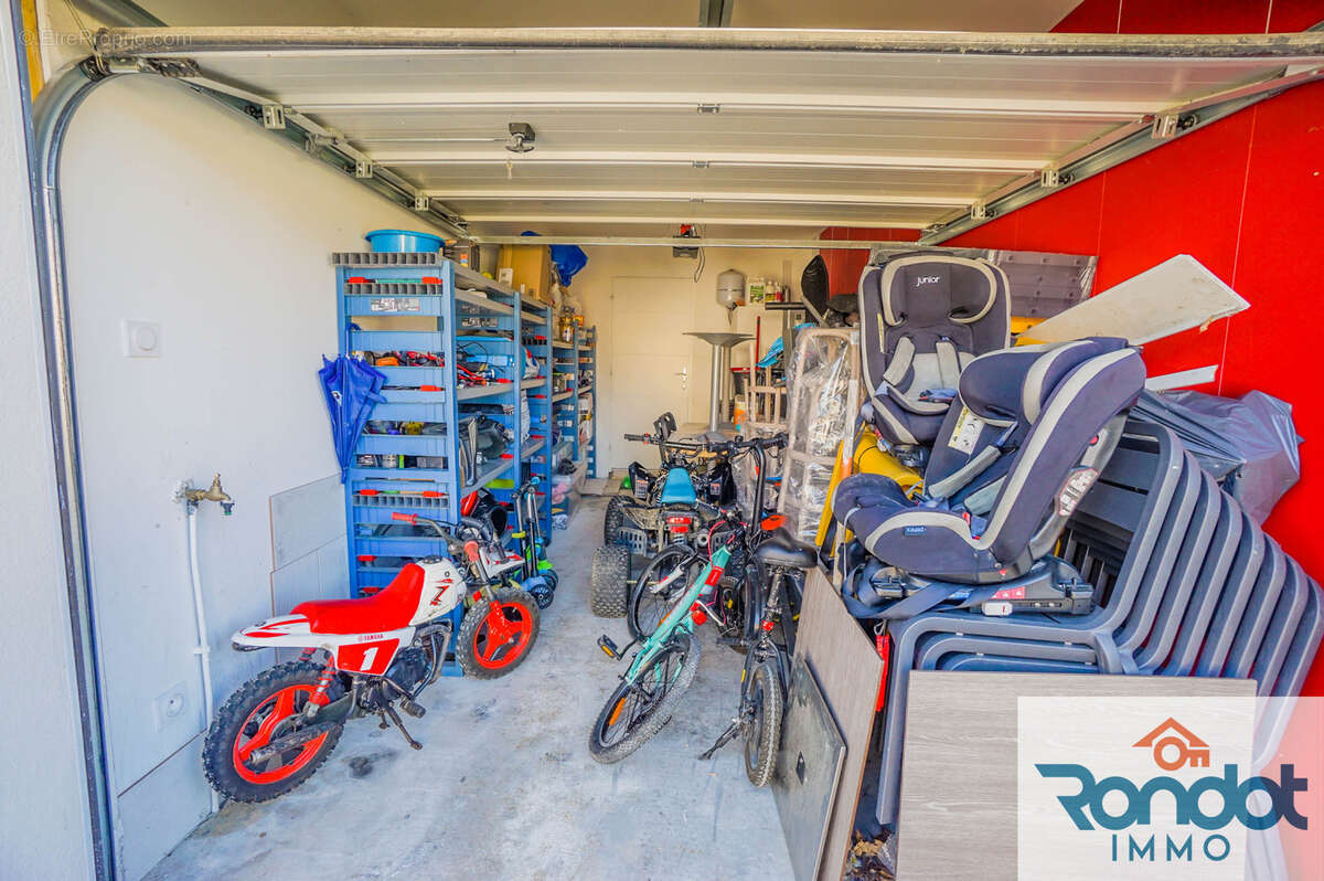 Maison à IS-SUR-TILLE