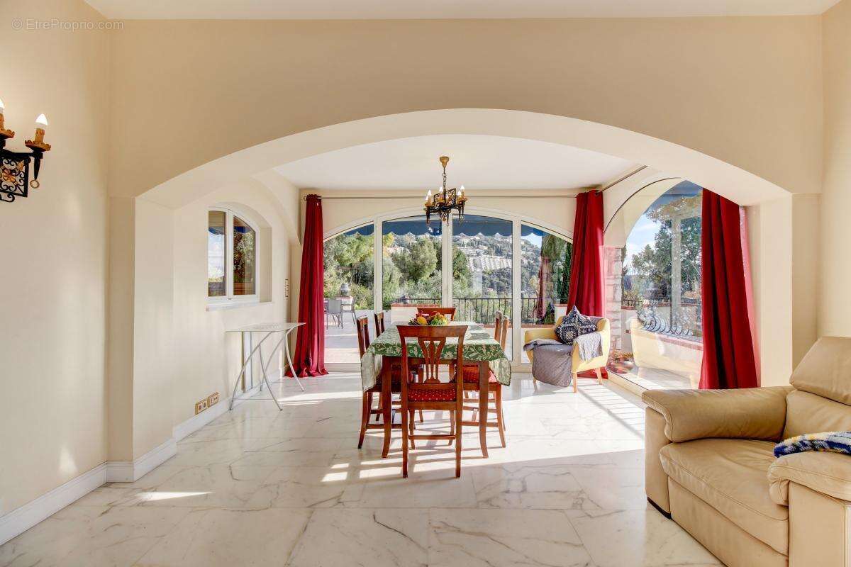 Maison à ROQUEBRUNE-CAP-MARTIN