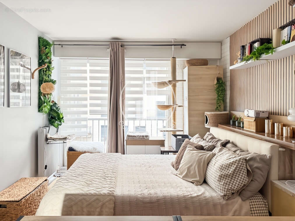 Appartement à PARIS-15E