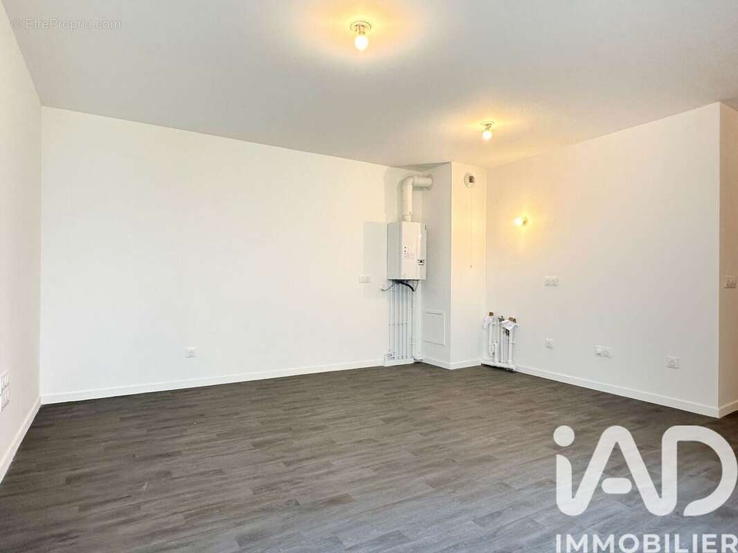 Photo 3 - Appartement à LA COURNEUVE