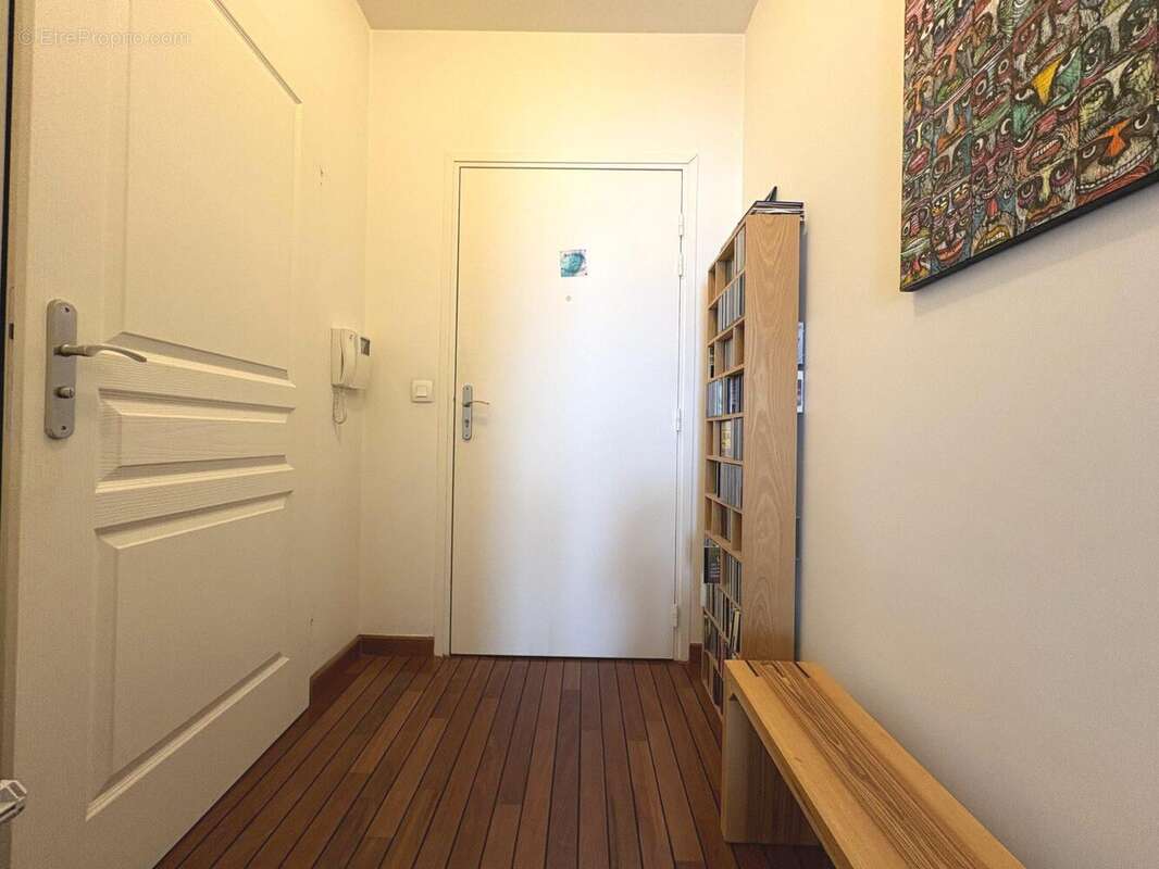 ENTRÉE - Appartement à NOISY-LE-GRAND