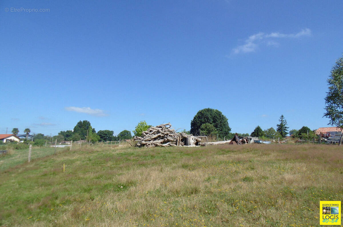 Terrain à PORT-DE-LANNE
