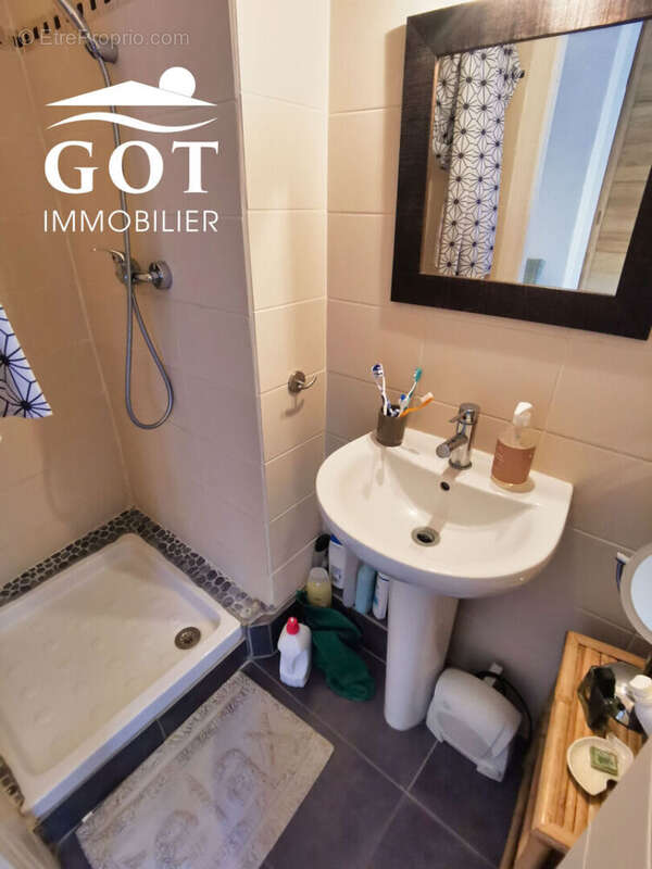 Maison à SAINT-LAURENT-DE-LA-SALANQUE