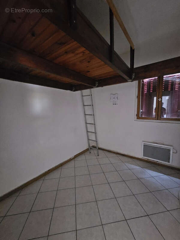 Appartement à SAINTE-GENEVIEVE-DES-BOIS