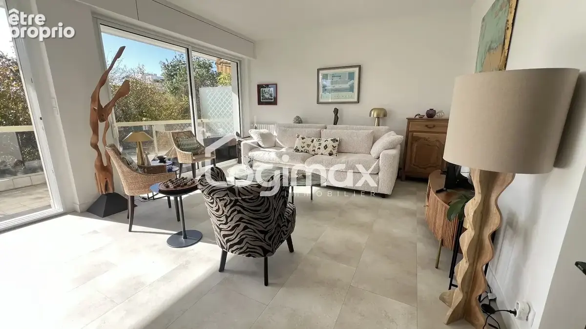 Appartement 3 pièces 81 m² à vendre à La Rochelle (17000) - photo 3