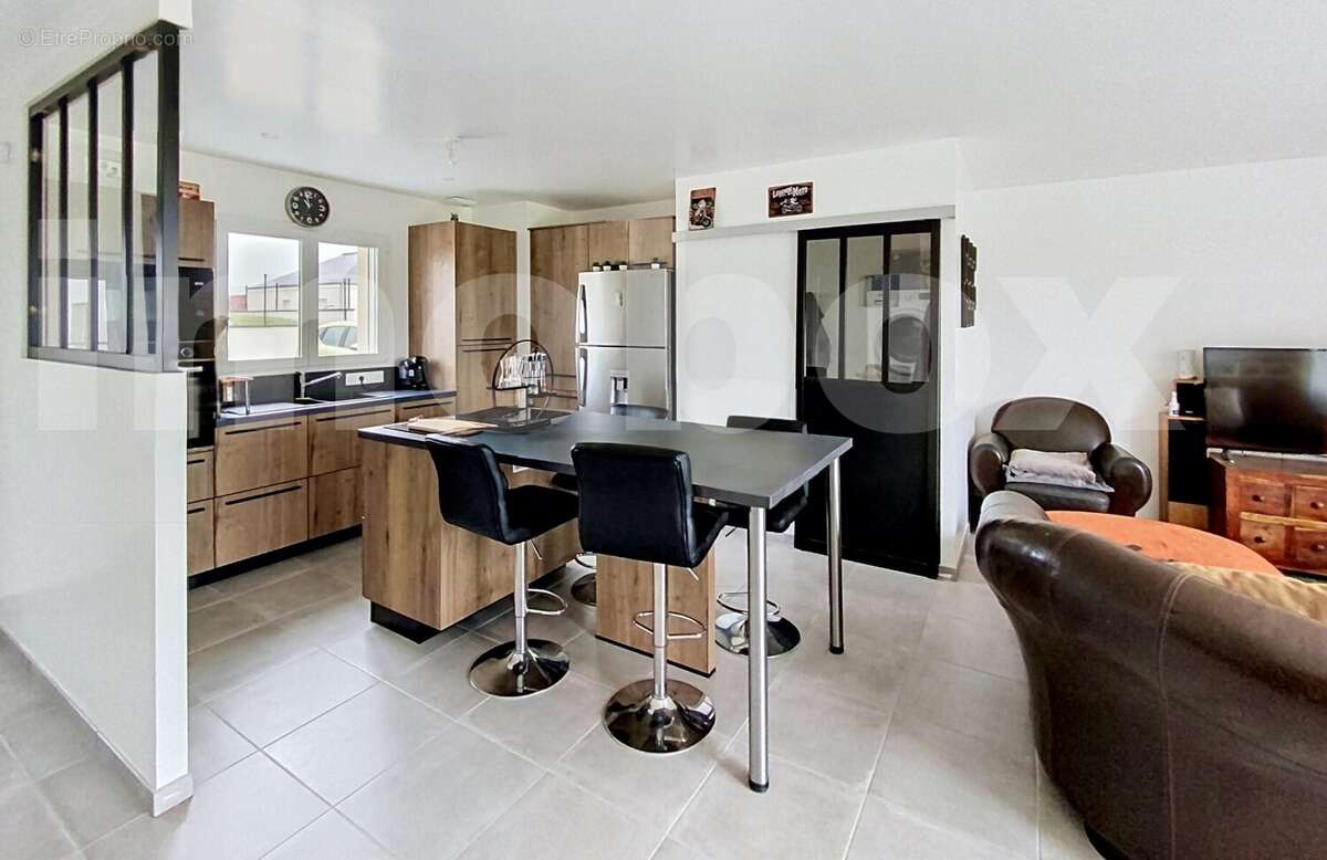 biotteau-m_00002 - Maison à POUILLE-LES-COTEAUX