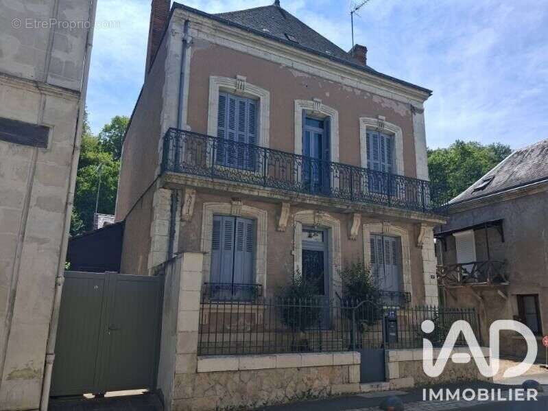 Maison 150 m² à Savonnieres  - photo 2