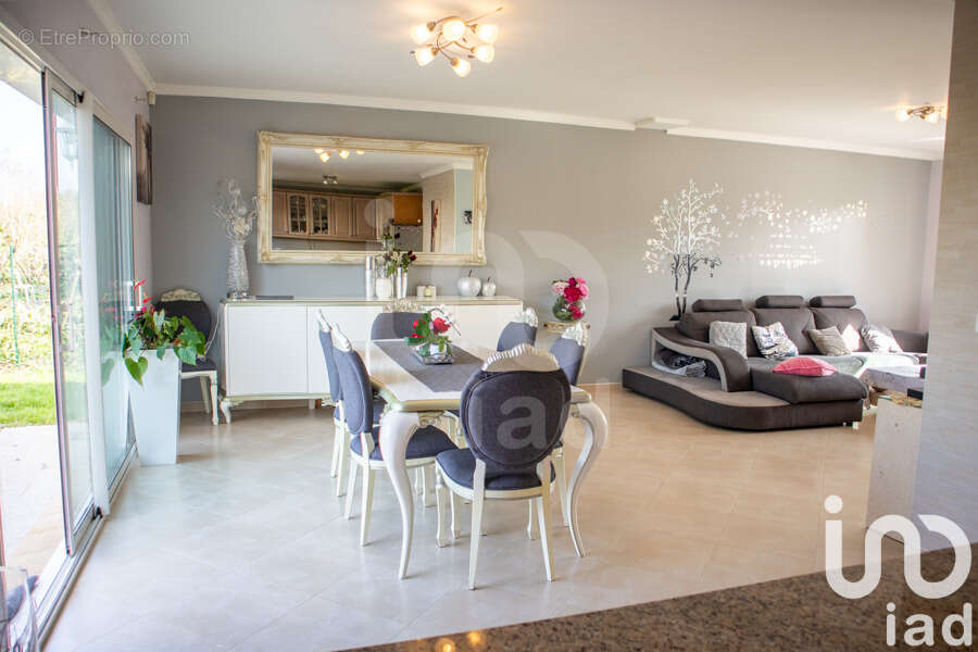 Photo 8 - Maison à FEROLLES-ATTILLY