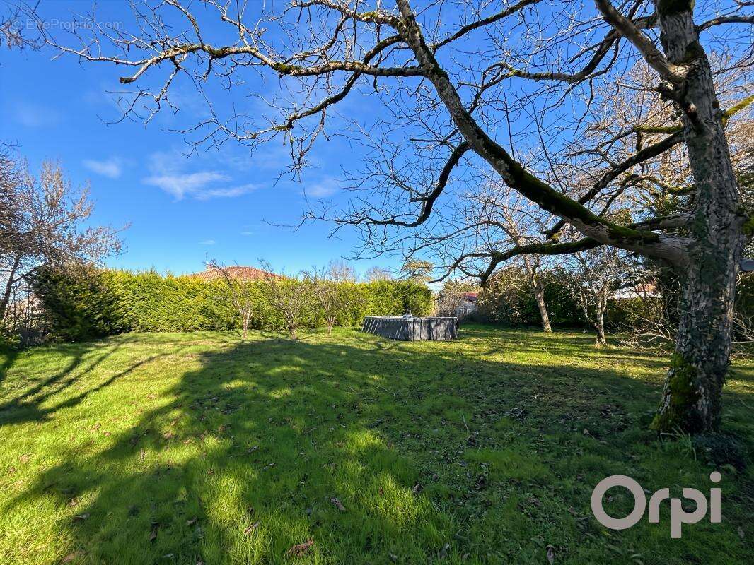 Maison à SAINT-CLAR