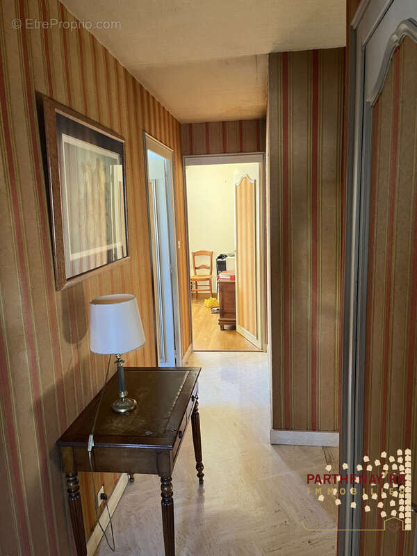 Chambre rdc - Maison à PARTHENAY