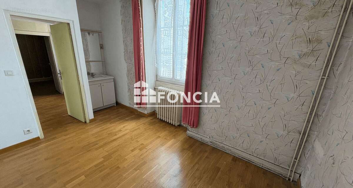 Maison à TUFFE